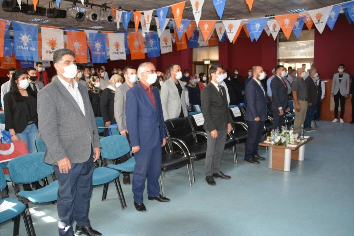 Ak Parti Sarıkamış İl&ccedil;e Gen&ccedil;lik Kolları Başkanlığı se&ccedil;imi yapıldı