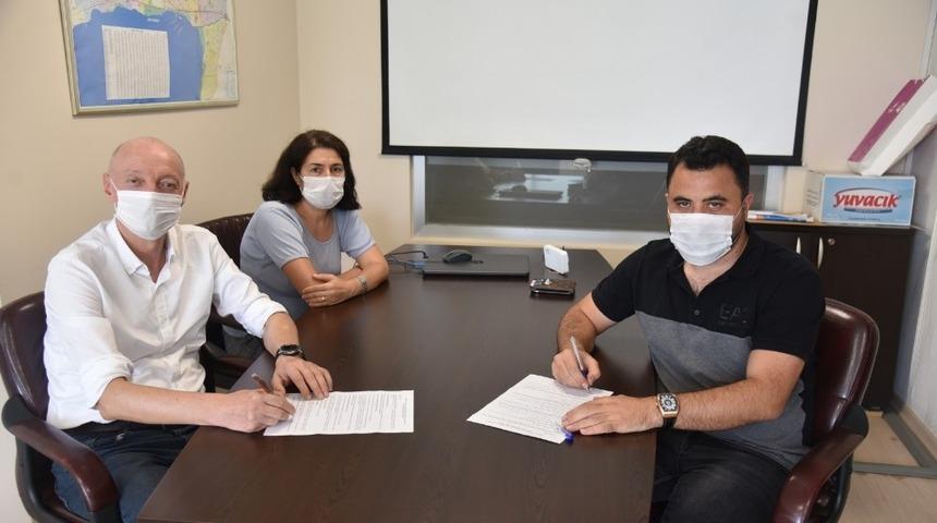 İzmit Belediyesi, kentin geleceği i&ccedil;in protokol imzaladı