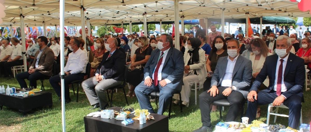 AK Parti Alaşehir&rsquo;de Başkan Demirel g&uuml;ven tazeledi