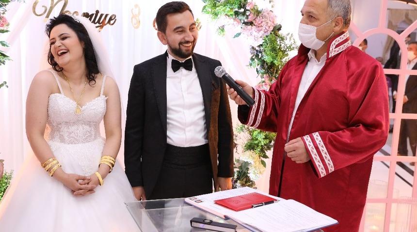 Nikahta damada arkadaşlarından şok sürpriz