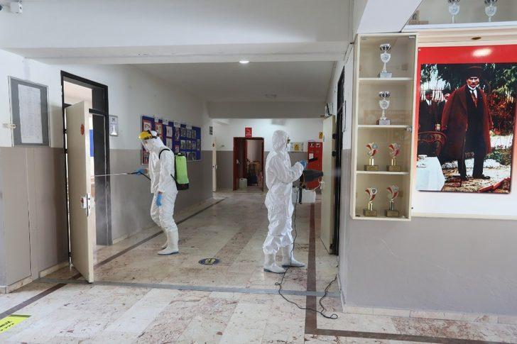 Buca Belediyesinden okullarda Covid-19 mesaisi G5