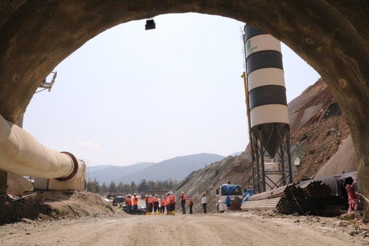 Vekil Mesten dağ yollarında incelemelerde bulundu G5