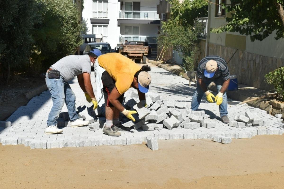 Başkan İnal, &ldquo;Bug&uuml;ne kadar 68 bin 786 metrekare taş d&ouml;şedik&rdquo;