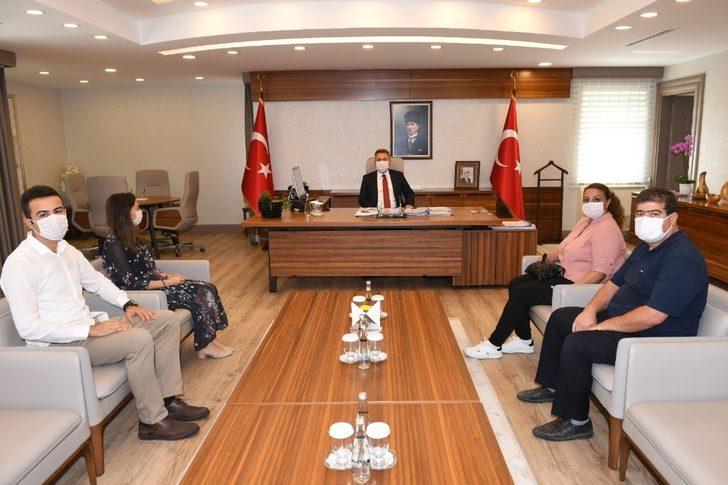 Vali Elban, şehit aileleriyle bir araya geldi G1