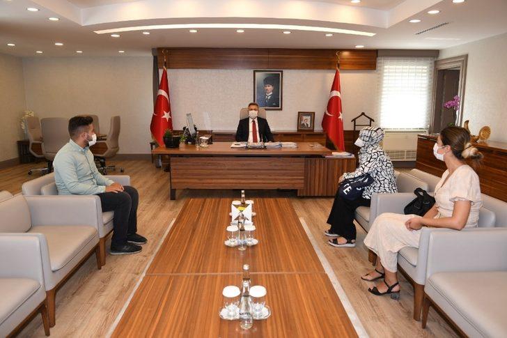 Vali Elban, şehit aileleriyle bir araya geldi G3