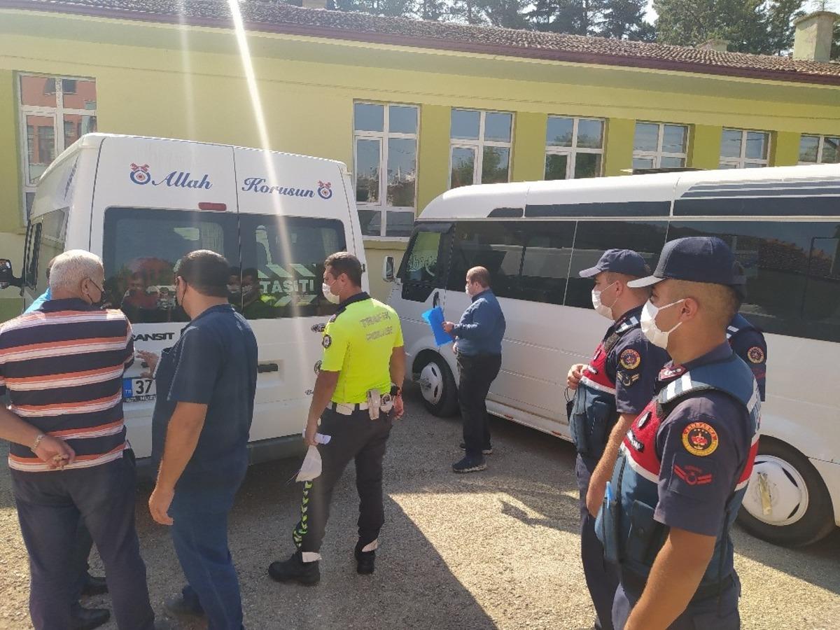 Daday&rsquo;da &ouml;ğrenci servislerine korona vir&uuml;s eğitimi