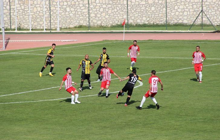 TFF 3. Lig: Karaman Belediyespor: 1 - Tekirdağspor: 1 G4