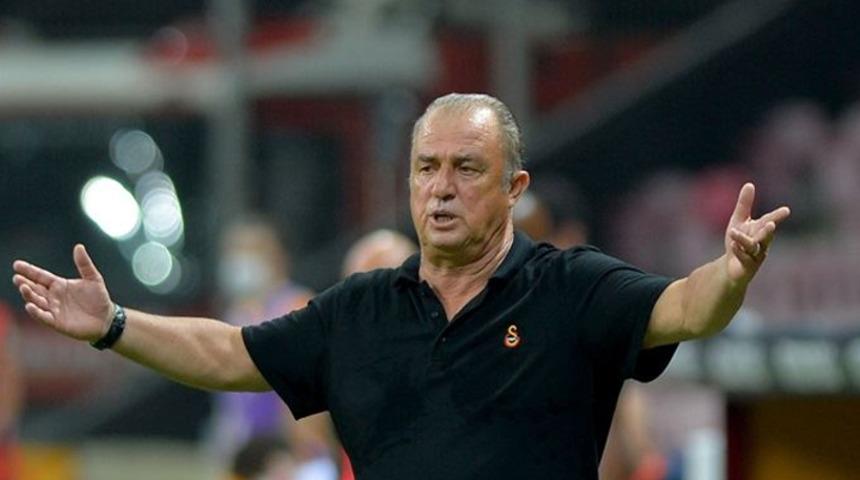 Fenerbah&ccedil;e derbisi &ouml;ncesi Galatasaray'a Saracchi'den k&ouml;t&uuml; haber