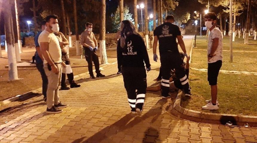 Adıyaman’da ’Yan baktın’ kavgası: 2 yaralı