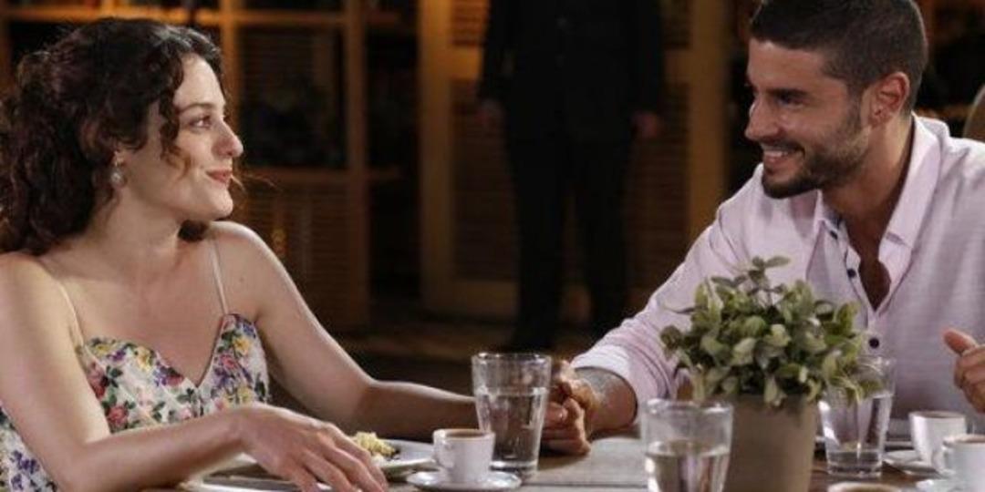 İlişki Durumu: Evli 1. B&ouml;l&uuml;m Fotoğrafları