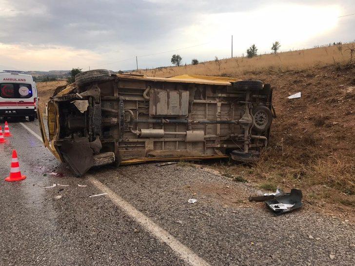 Yağış kazayı beraberinde getirdi: 1’i ağır 3 yaralı G2