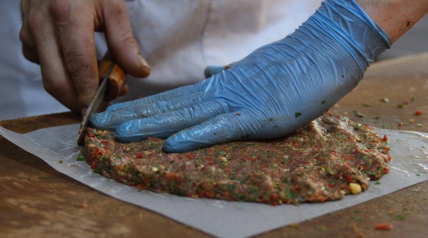 Hatay&rsquo;ın tescilli lezzetleri kağıt kebabı ve k&uuml;nefeye ilgi b&uuml;y&uuml;k