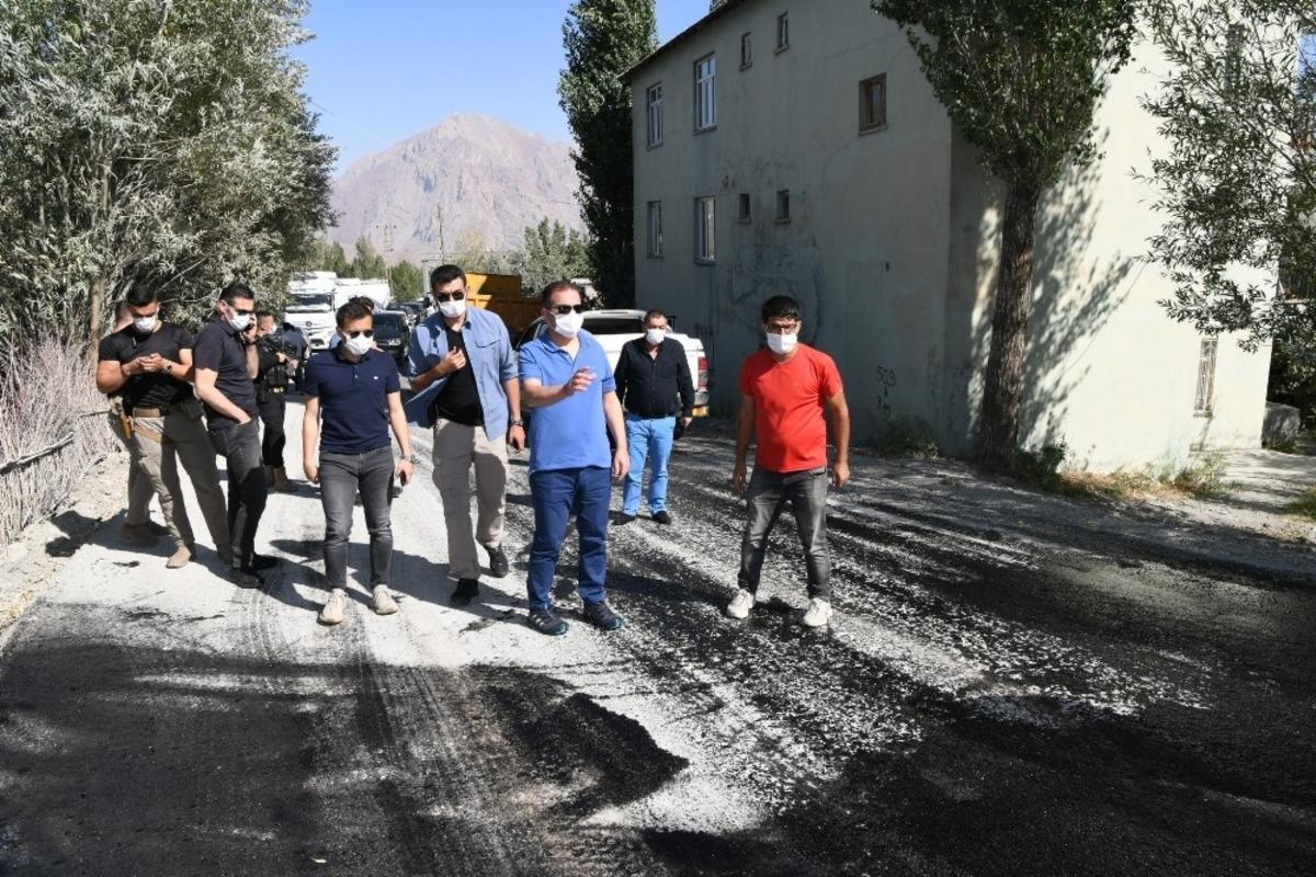Hakkari&rsquo;de asfalt &ccedil;alışması