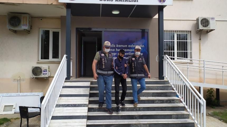 Saklandığı evde kıskıvrak yakalandı