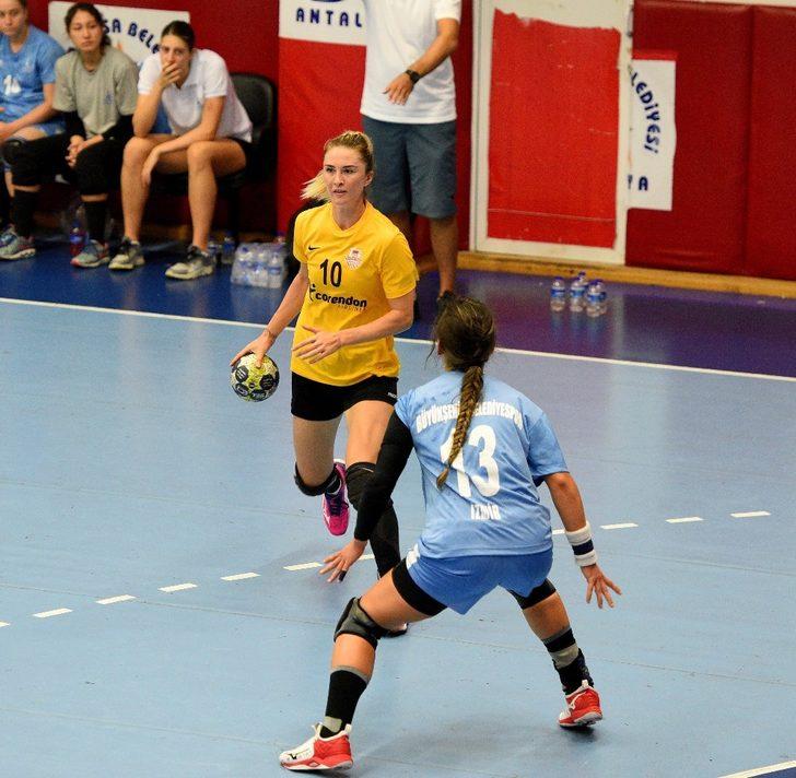 Muratpaşa’nın kadın hentbol takımı, İzmir’i mağlup etti G2