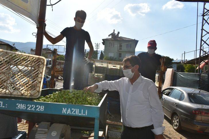Başkan İnal, zeytin üreticilerini yalnız bırakmadı G4