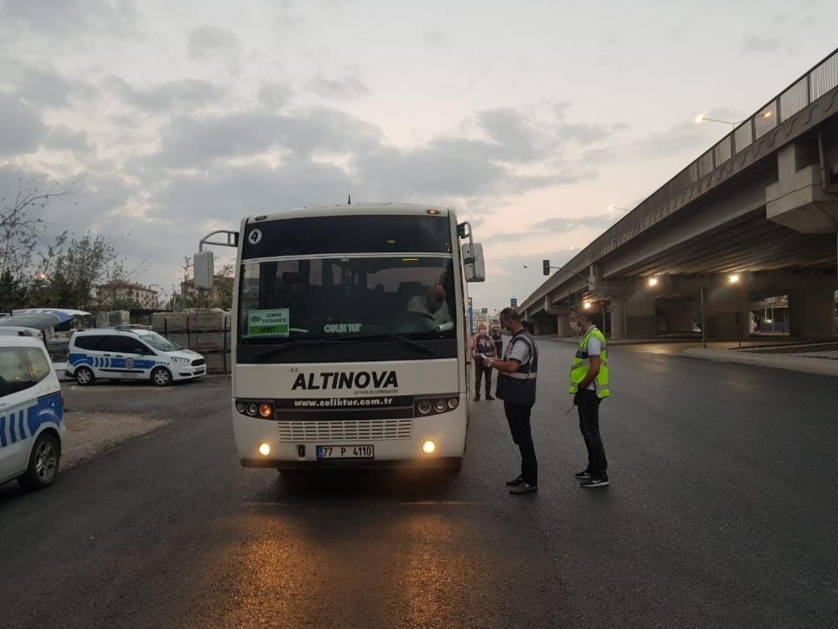 Kocaeli&rsquo;de korsan taşımacılık yapan ara&ccedil;lara ceza yağdı