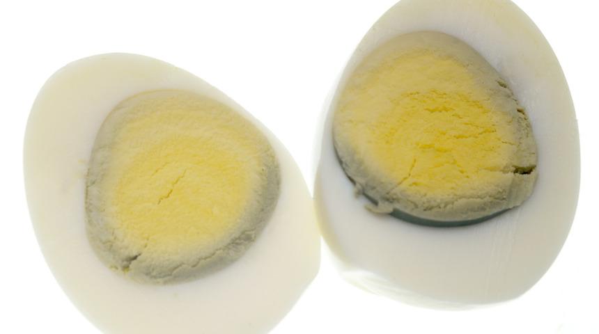 Haşladığınız yumurtaların sarısı grileşiyorsa dikkat!