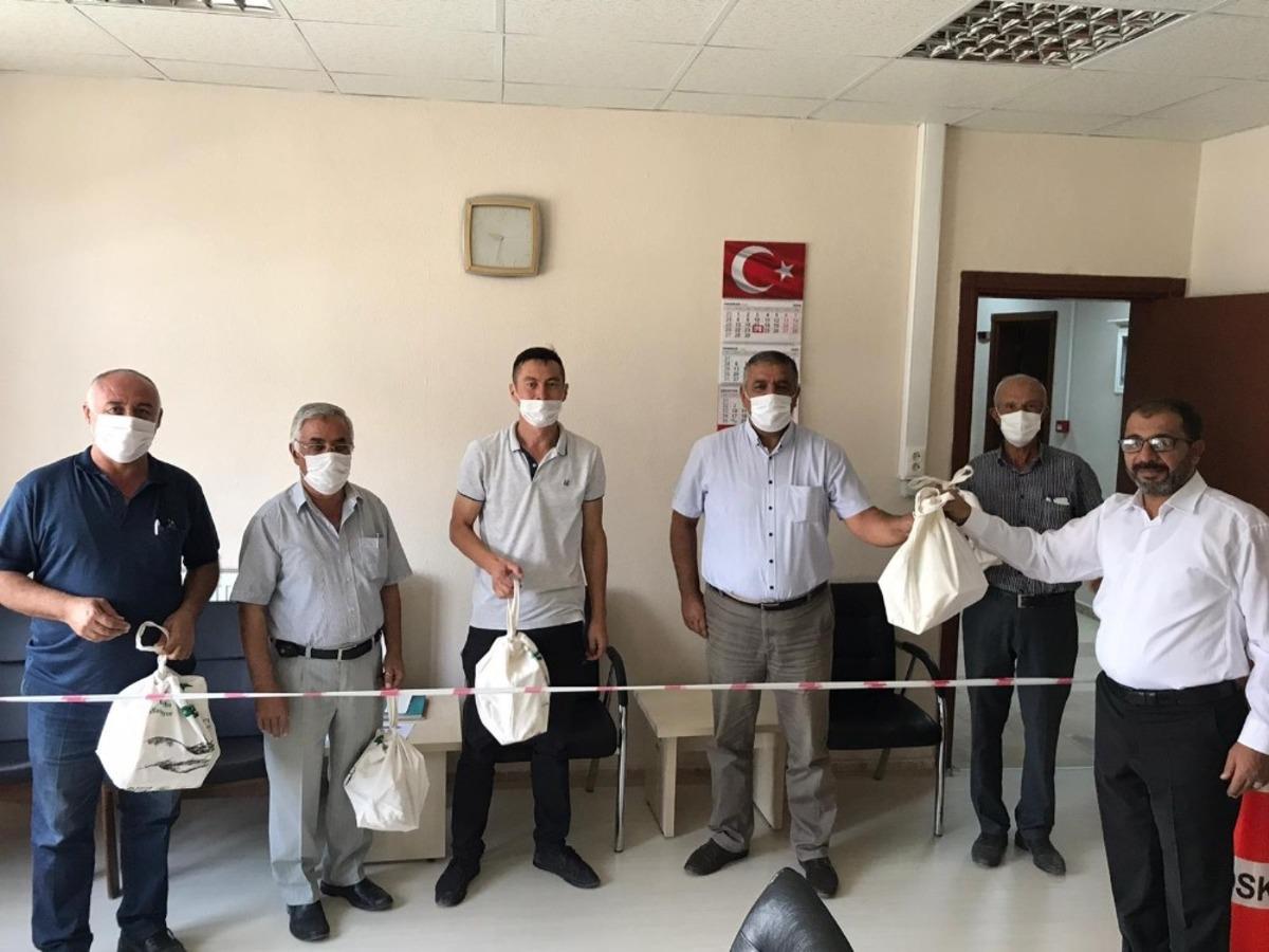 Konya B&uuml;y&uuml;kşehir&rsquo;den bin 154 muhtara hijyen seti