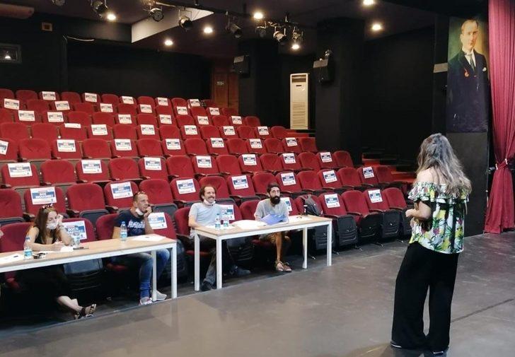 Kuşadası Belediyesi geleceğin tiyatrocularını seçiyor G3