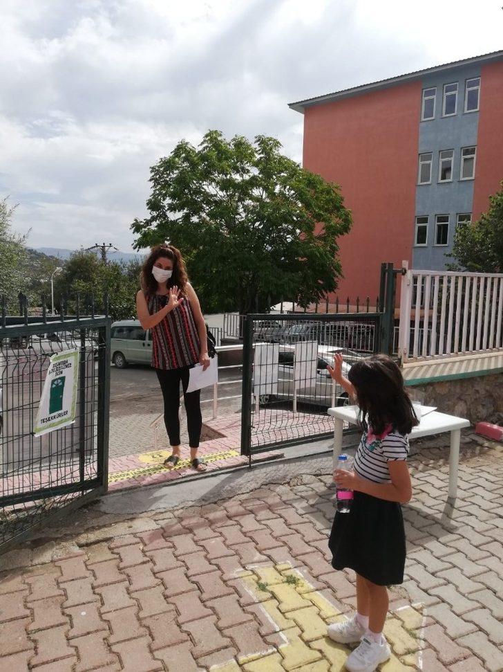 Tunceli’de bin 483 öğrenci için yüz yüze eğitim başladı G4