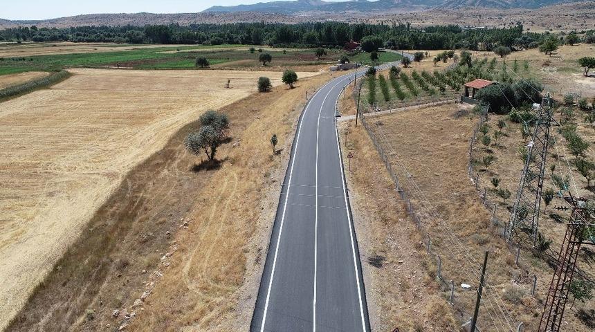 Konya Büyükşehir Sağlık Mahallesinin 4,5 kilometrelik yolu tamamladı
