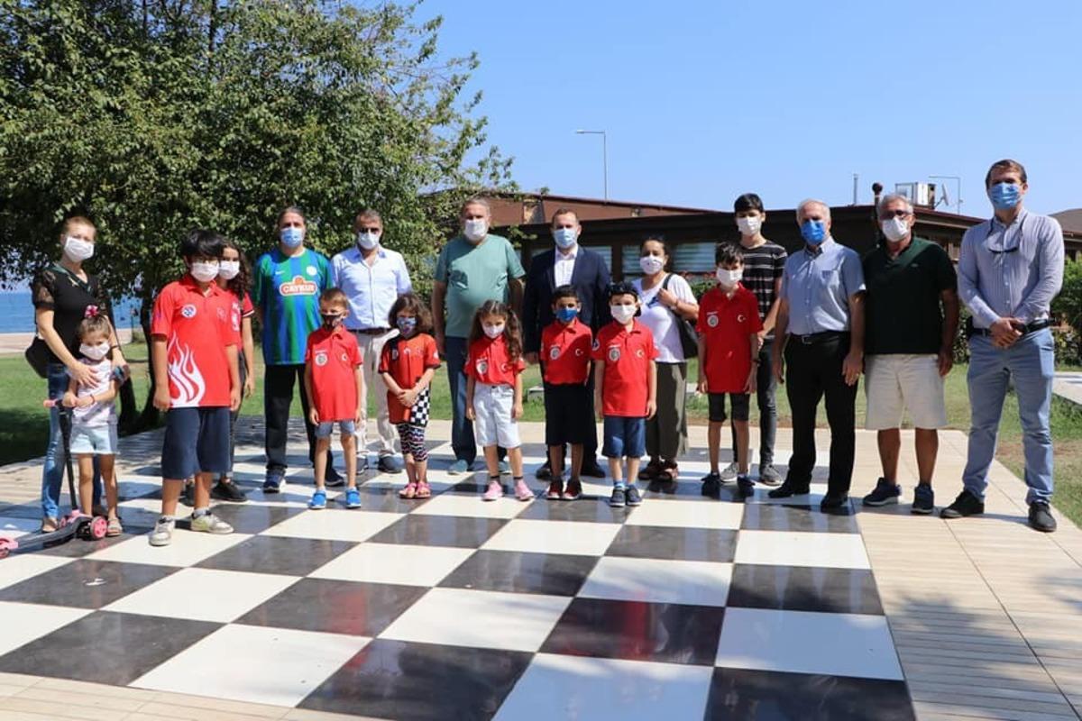 Yalova&rsquo;da "Sokakta Satran&ccedil; Var"