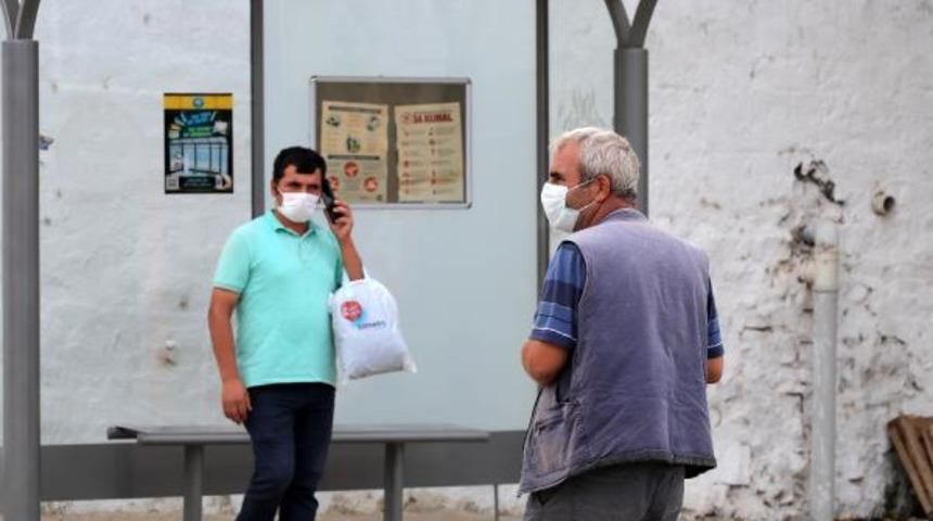 Bah&ccedil;ek&ouml;y'de koronavir&uuml;s vakaları artınca 14 g&uuml;nl&uuml;k s&uuml;reyle kıraathane, manav, restoran ve cami kapatıldı