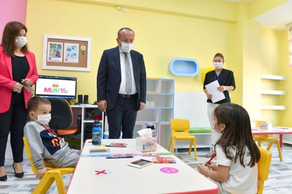 Uzun bir aradan sonra ilk ders zili &ccedil;aldı