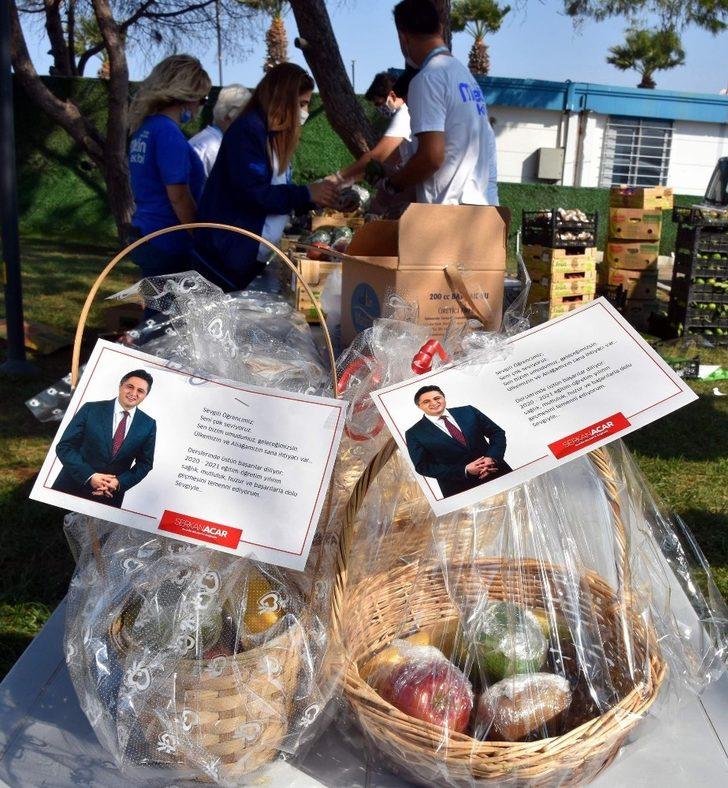 Aliağa Belediye Başkanı Serkan Acar’dan öğrencilere sürpriz G4