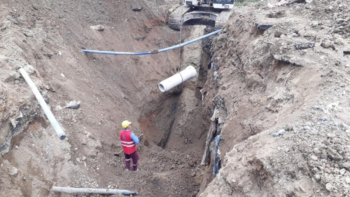 D&uuml;zce Belediyesi alt yapı &ccedil;alışmalarını s&uuml;rd&uuml;r&uuml;yor