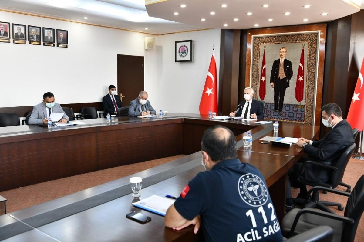 Elma hasat sezonunda yaklaşık 20 bin kişiye istihdam sağlanması bekleniyor