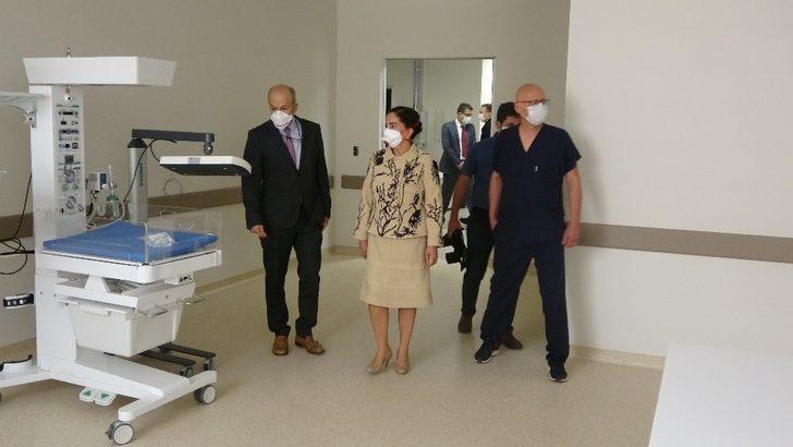 Uşak Eğitim Araştırma Hastanesi ek binası hizmete girdi G3