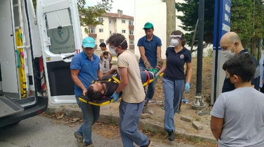 Kocaeli'de korku dolu anlar! Telefon direğinden d&uuml;şt&uuml;