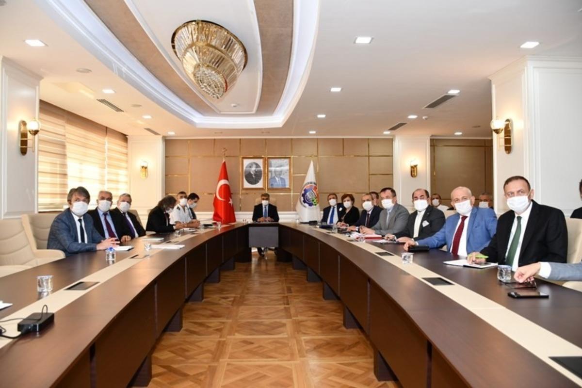 Karab&uuml;k&rsquo;te "pandemi denetim ekipleri" toplantısı