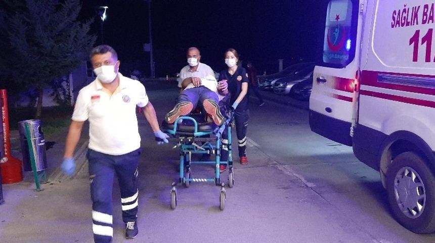 Motosiklet devrildi: 2 yaralı