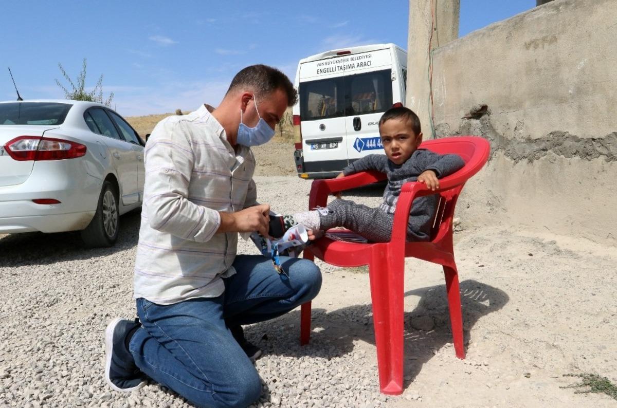 Van B&uuml;y&uuml;kşehir Belediyesinden &ouml;zel miniklere medikal desteği