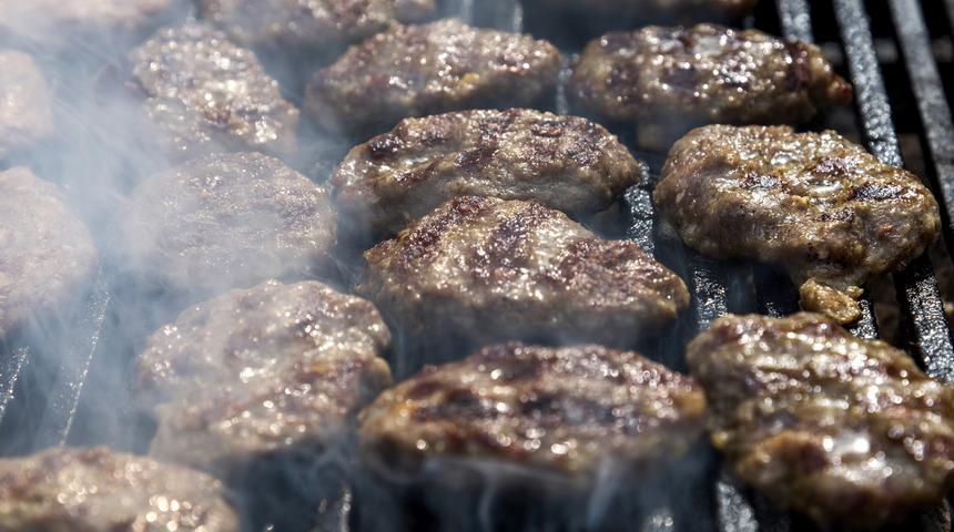 Lezzetli diye afiyetle yiyoruz ama öyle bir hastalığa neden oluyor ki...