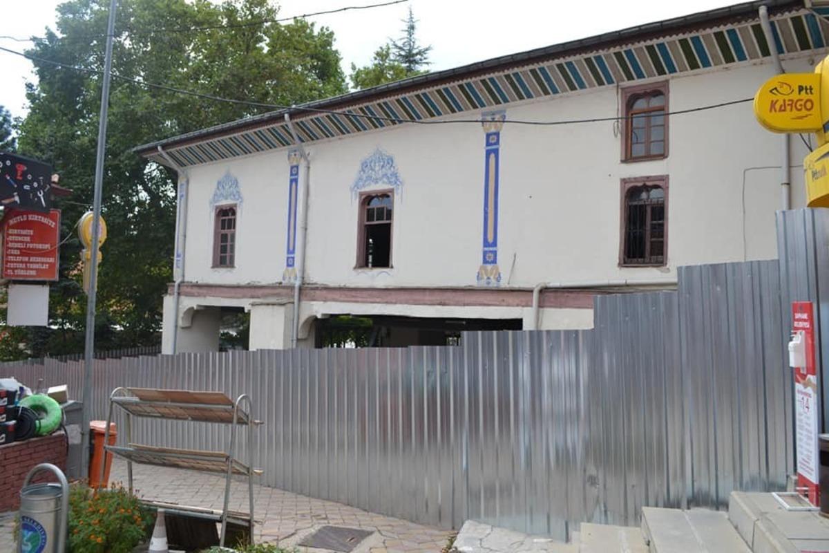 Tarihi Kocaseyfullah Camii restore ediliyor