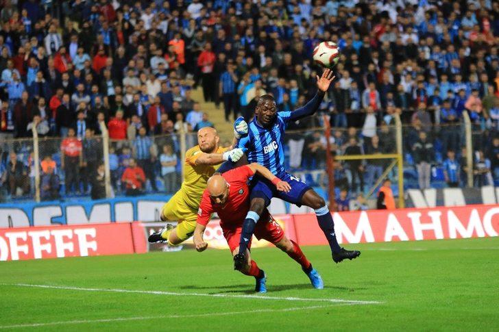 5 Ocak Stadı’nın çimleri bozuldu G2