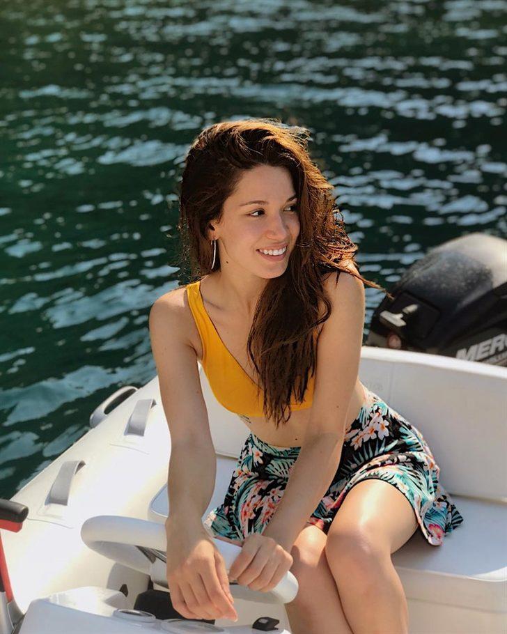 Çukur'un Nehir'i Hazal Subaşı'dan seksi pozlar! G4