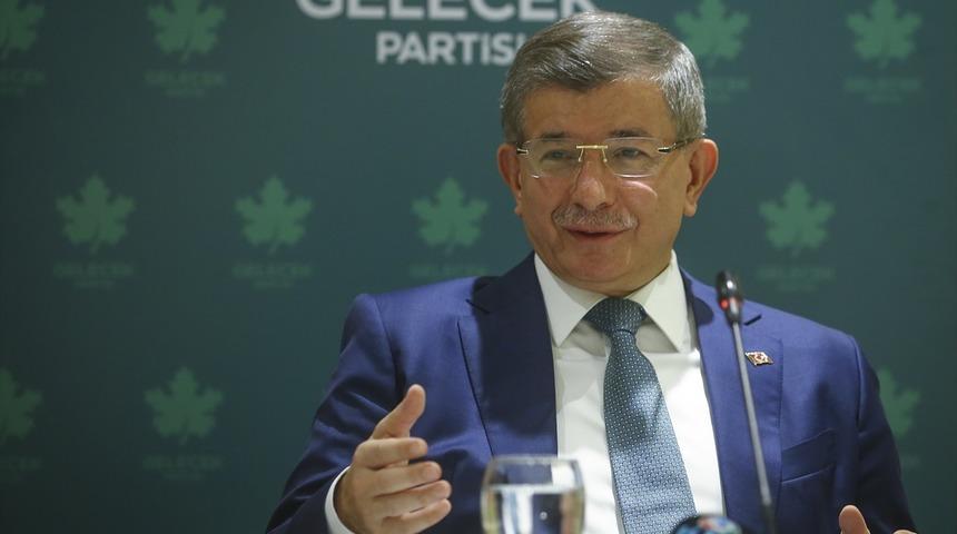 Davutoğlu: Gelecek Partisi'nin kendi cumhurbaşkanı adayı olacak