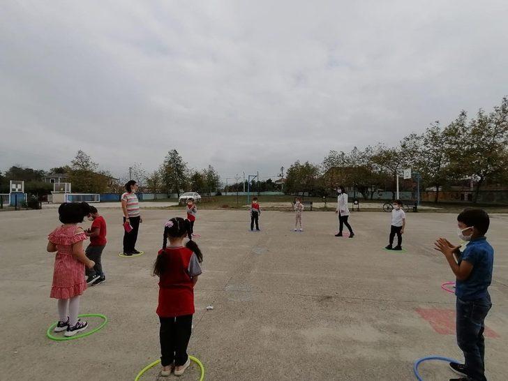 Miniklere temassız oyunlar ile okul kuralları anlatıldı G3