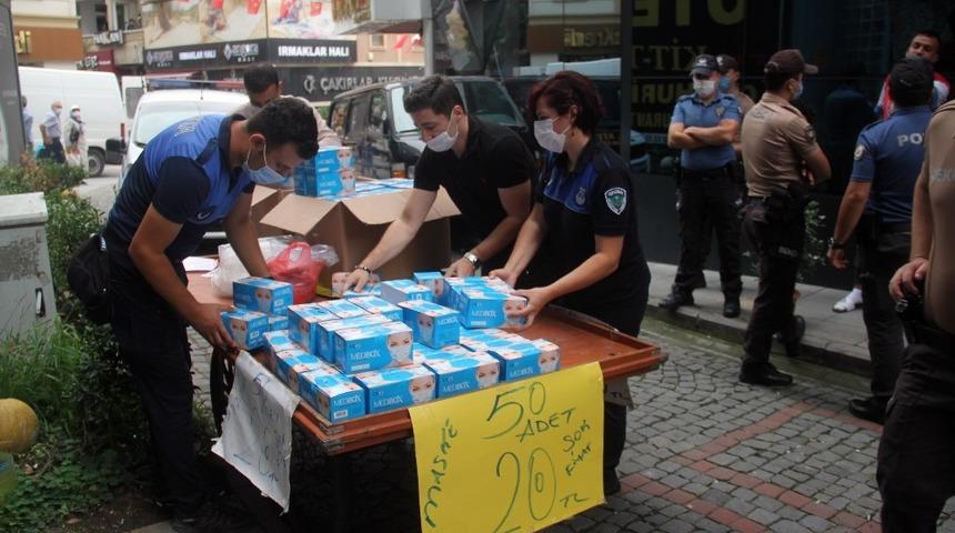 Giresun&rsquo;da seyyar olarak maske satanlara operasyon