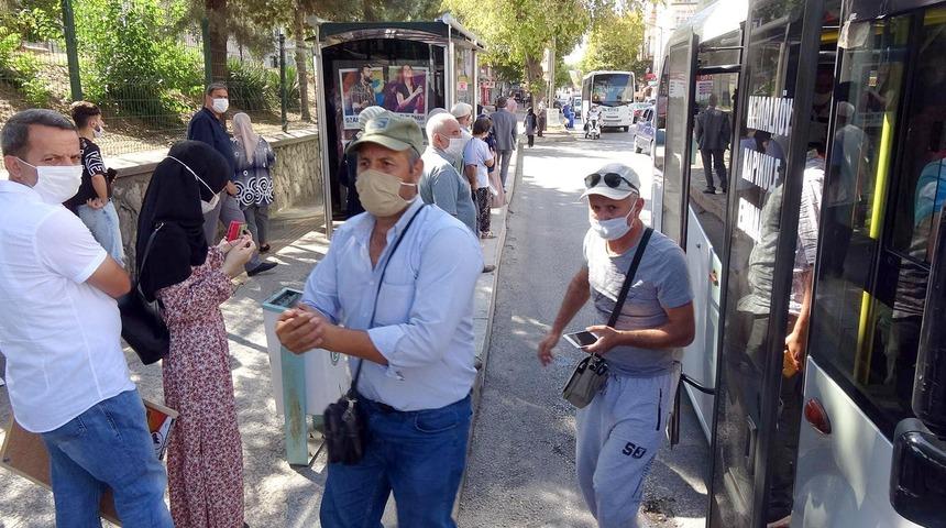 Edirne'de 65 yaş ve &uuml;zerindekilere ulaşımda yeni koronavir&uuml;s tedbiri