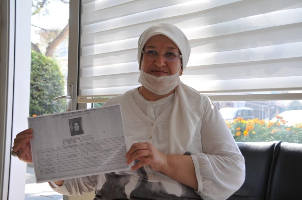 50 yaşında &uuml;niversiteyi kazandı