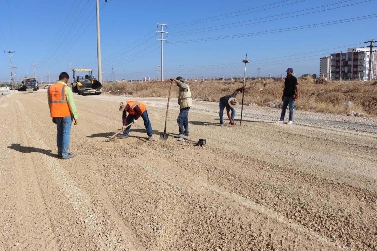 Şanlıurfa Dağ Eteği b&ouml;lgesine sıcak asfalt