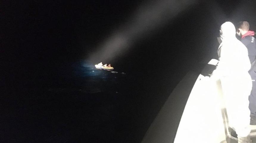 4 düzensiz göçmen kurtarıldı