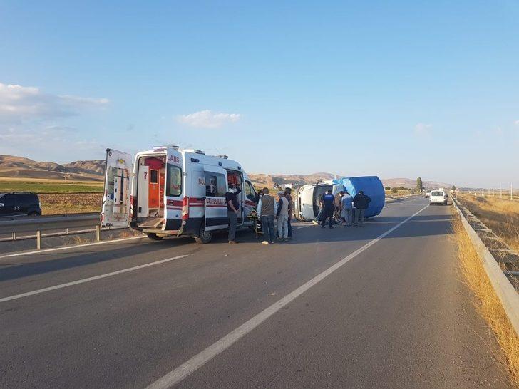 Sürücü Araçtan Fırladı Kazada 4 Kişi Yaralandı G1