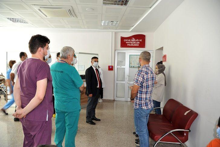 Rektör İlter Kuş, Üniversite Hastanesinde incelemelerde bulundu G3